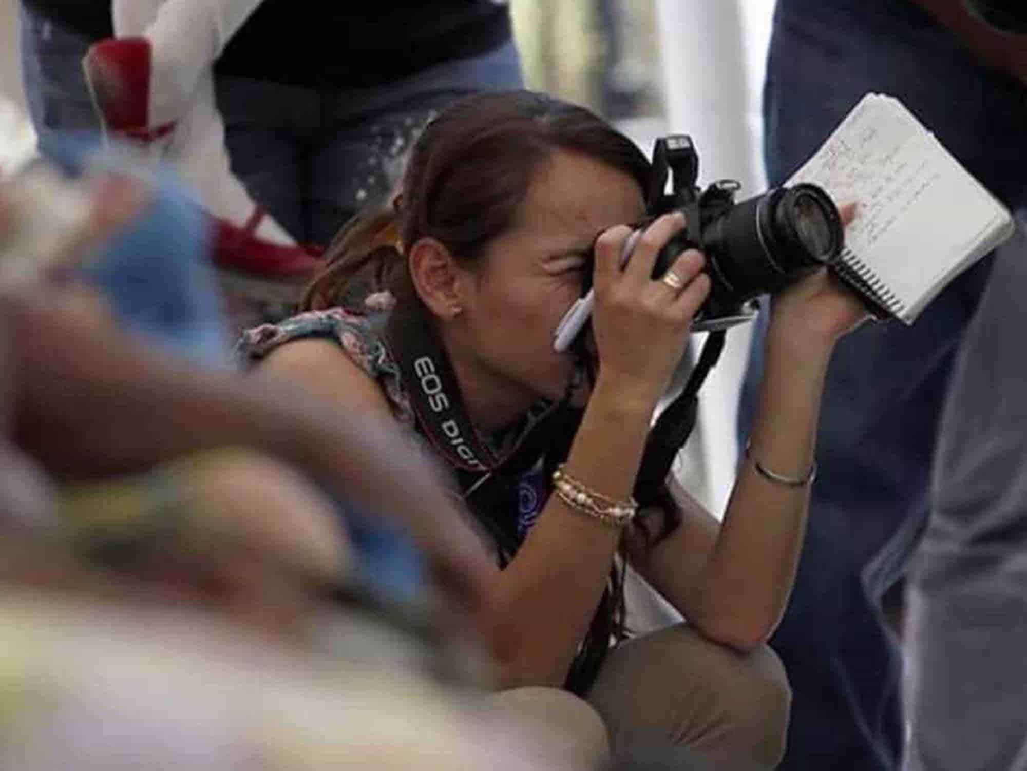 Mujeres periodistas, cada vez más atacadas en el mundo: RSF
