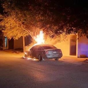 Prenden fuego al coche de periodista en Ciudad Acuña, Coahuila