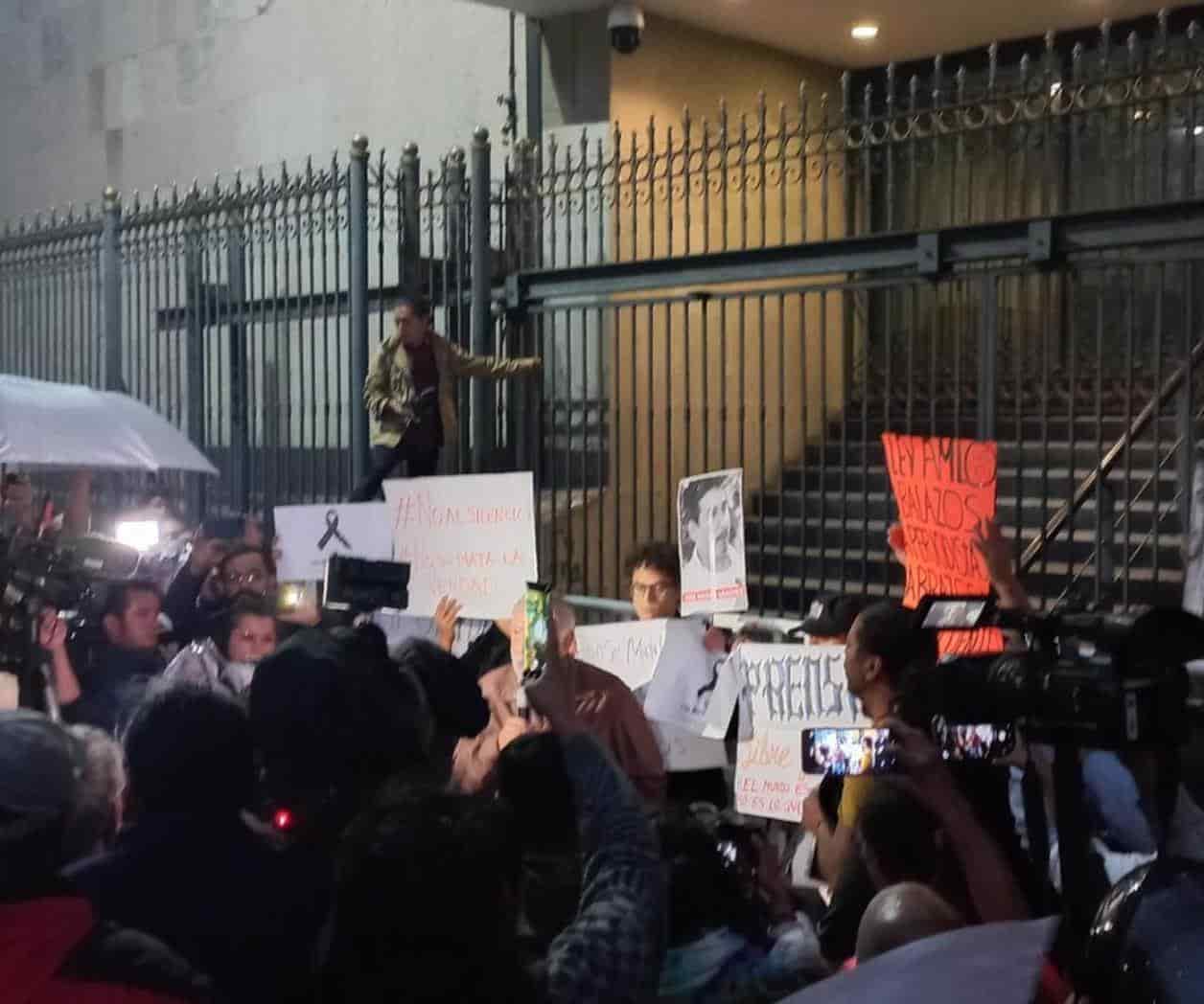 Protestan periodistas en Segob tras crimen de Luis Martín Sánchez Íñiguez en Nayarit
